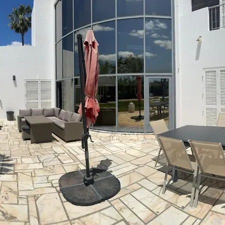 Villa Flamingo *